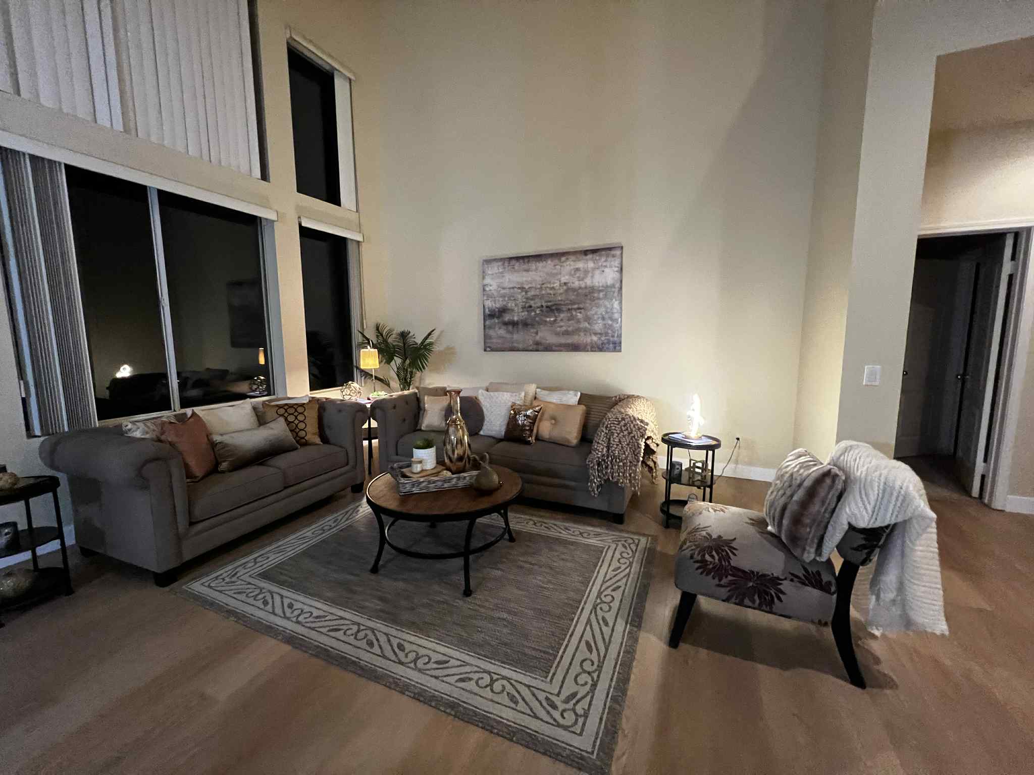 San Pasqual Retreat Great Room - soaring ceilings and expansive windows with sophisticated seating